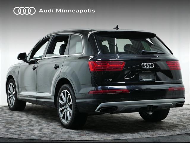 Photo of 2019 Orca Black Metallic Audi Q7