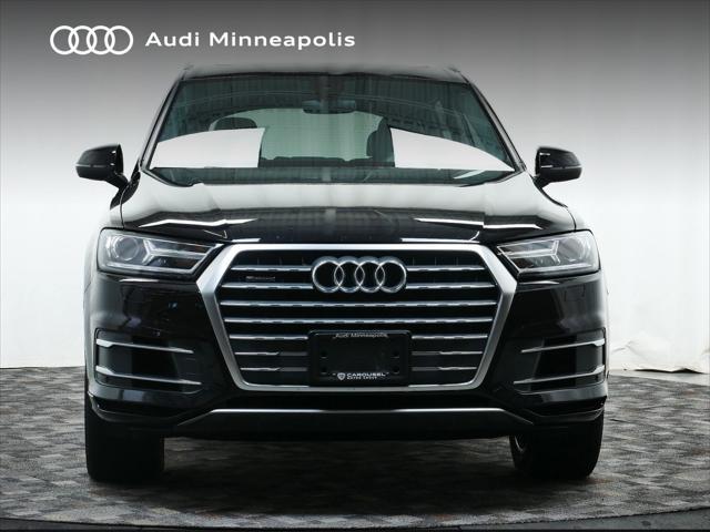 Photo of 2019 Orca Black Metallic Audi Q7