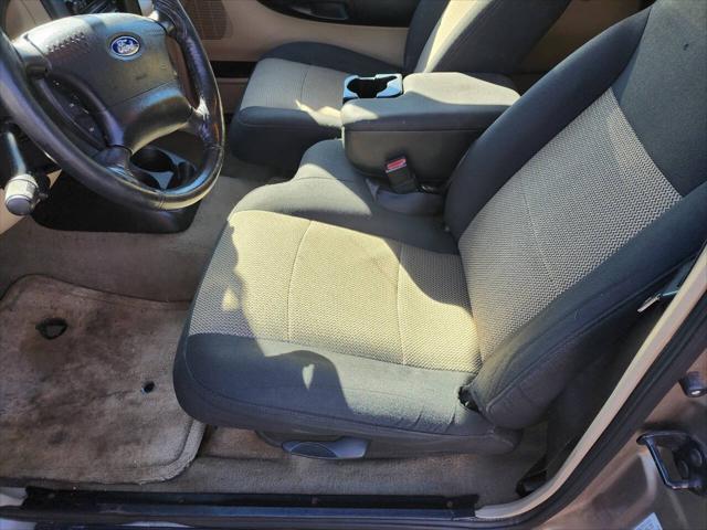 Photo of 2003 Tan Ford Ranger