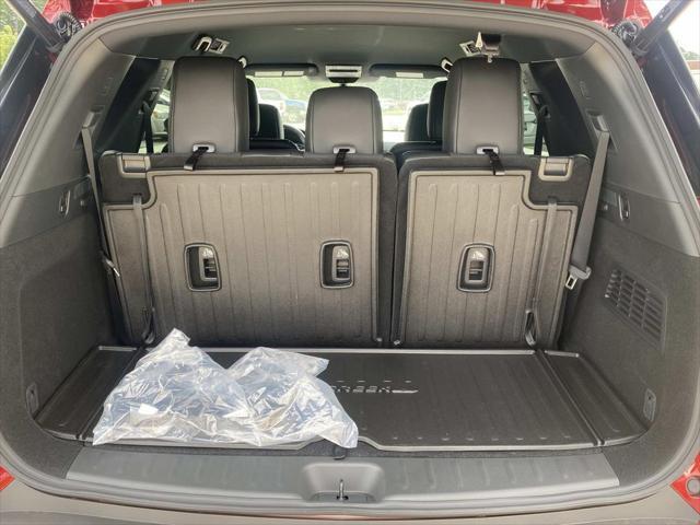 Photo of 2025 Scarlet Ember Tintcoat Nissan Pathfinder