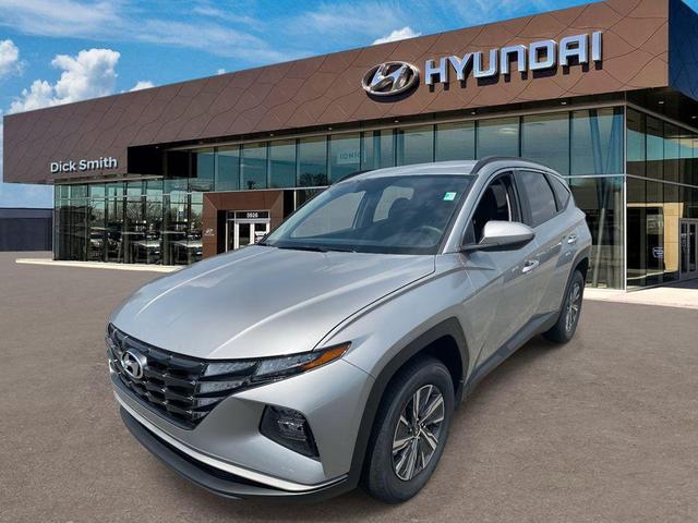 Photo of 2024 Shimmering Silver Hyundai TUCSON Hybrid