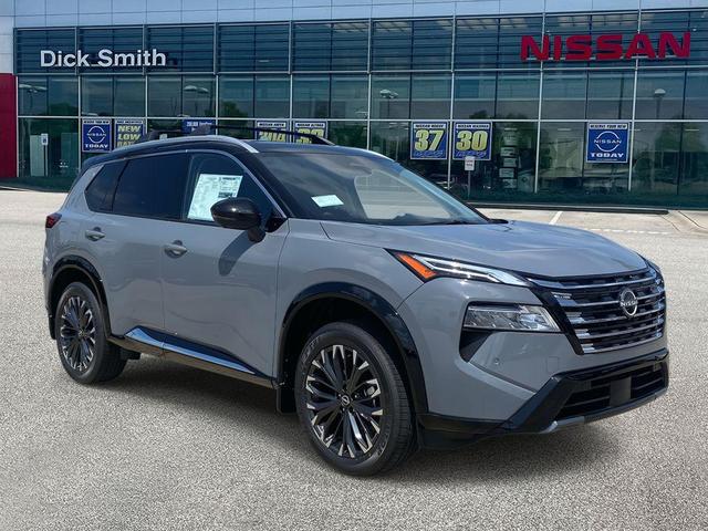Photo of 2025 Boulder Gray Pearl/Super Black Nissan Rogue