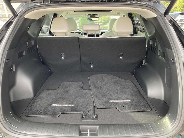 Photo of 2024 Black Pearl Hyundai TUCSON Hybrid