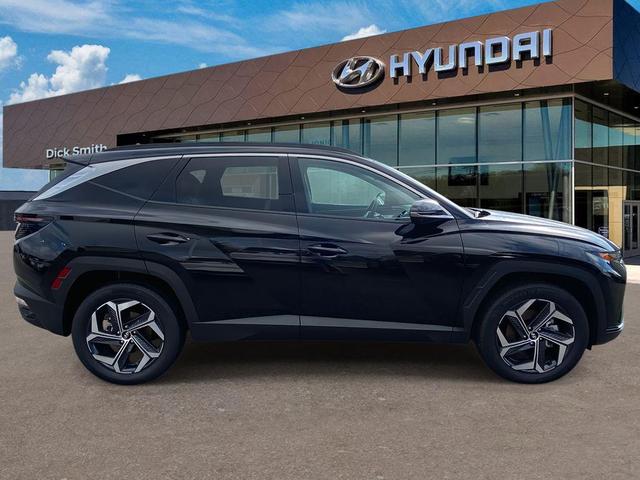 Photo of 2024 Black Pearl Hyundai TUCSON Hybrid