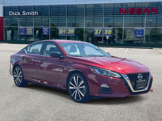 Photo of 2020 Scarlet Ember Tintcoat Nissan Altima