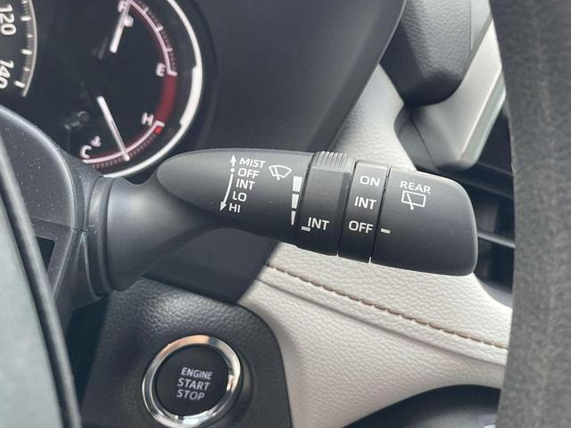 Photo of 2025 Ice Cap Toyota RAV4
