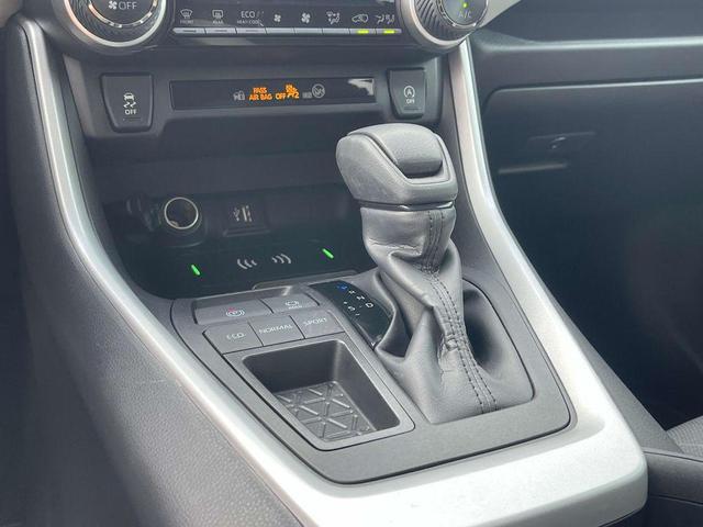 Photo of 2025 Ice Cap Toyota RAV4