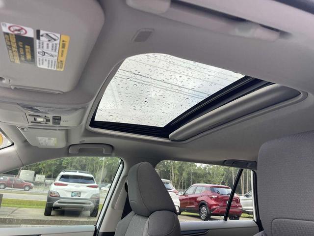 Photo of 2025 Ice Cap Toyota RAV4
