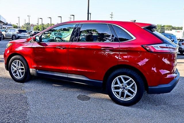 Photo of 2021 Red Ford Edge