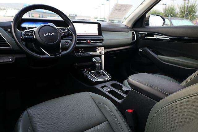 Photo of 2024 Fusion Orange Kia Seltos