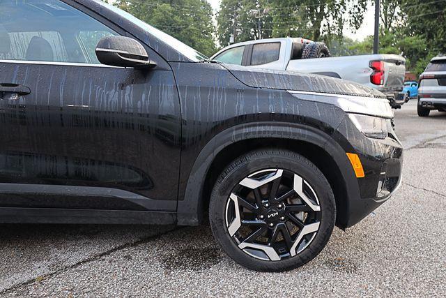 Photo of 2024 Fusion Orange Kia Seltos