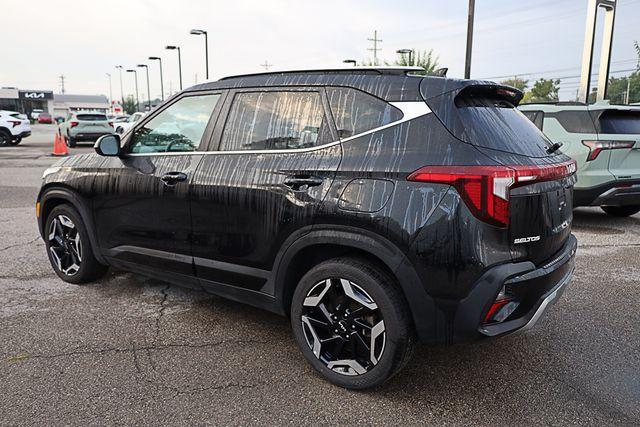 Photo of 2024 Fusion Orange Kia Seltos