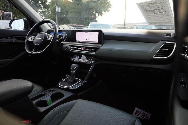 Photo of 2024 Fusion Orange Kia Seltos