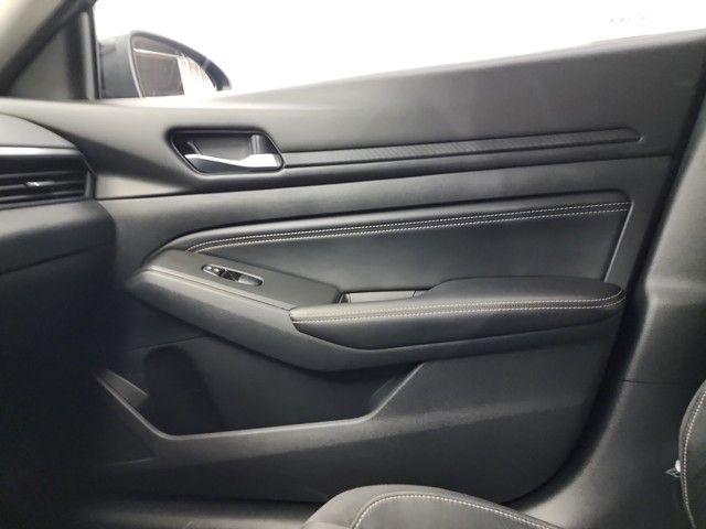 Photo of 2019 Super Black Nissan Altima