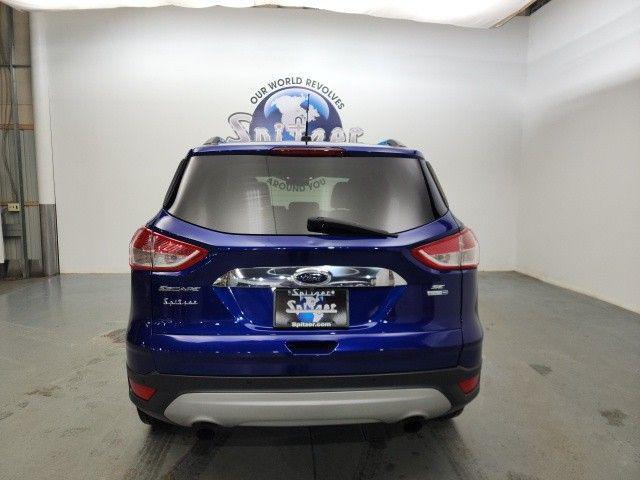 Photo of 2016 Deep Impact Blue Ford Escape