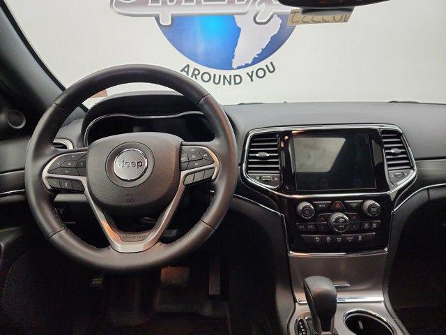 Photo of 2021 Velvet Red Pearlcoat Jeep Grand Cherokee