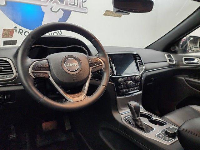 Photo of 2021 Velvet Red Pearlcoat Jeep Grand Cherokee