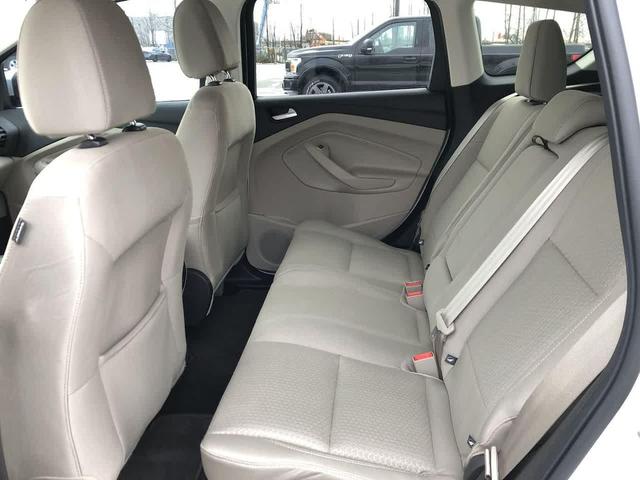 Photo of 2017 OXFORD WHITE Ford Escape
