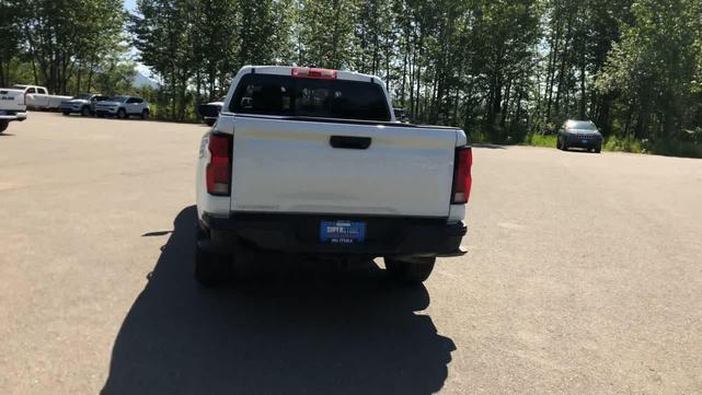 Photo of 2024 Summit White Chevrolet Colorado