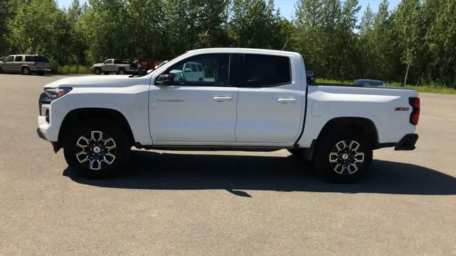 Photo of 2024 Summit White Chevrolet Colorado