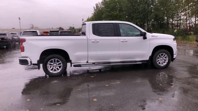 Photo of 2022 Summit White Chevrolet Silverado 1500