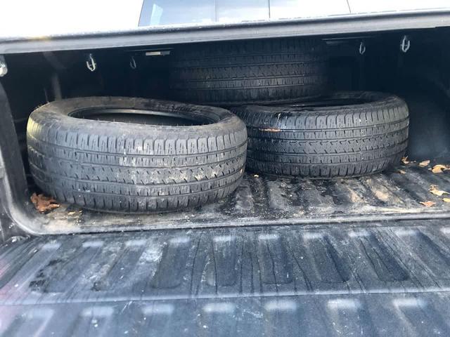 Photo of 2021 Granite Crystal Metallic Clearcoat RAM 1500