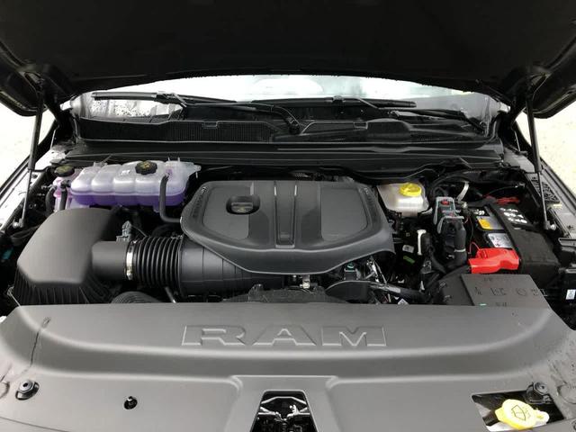 Photo of 2025 Granite Crystal Metallic Clearcoat RAM 1500