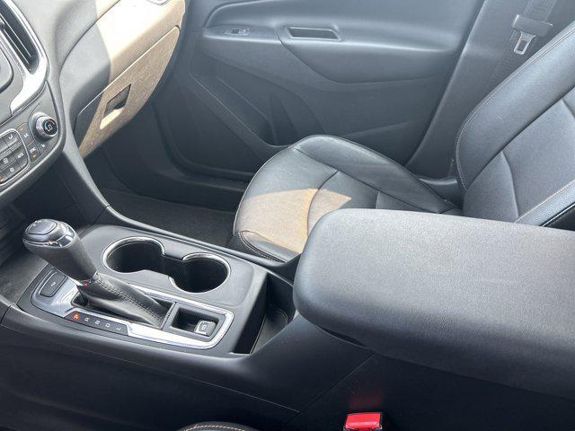 Photo of 2020 Mosaic Black Metallic Chevrolet Equinox
