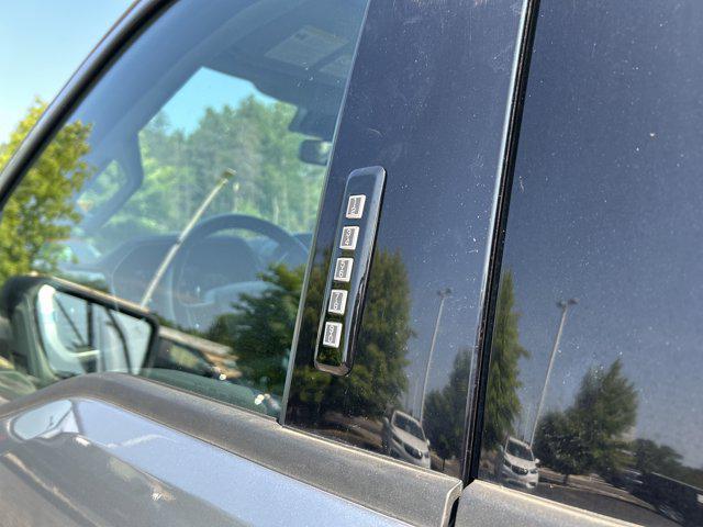 Photo of 2022 Iconic Silver Metallic Ford F-150