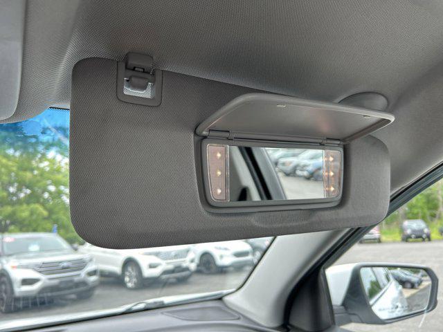 Photo of 2019 Summit White Chevrolet Equinox