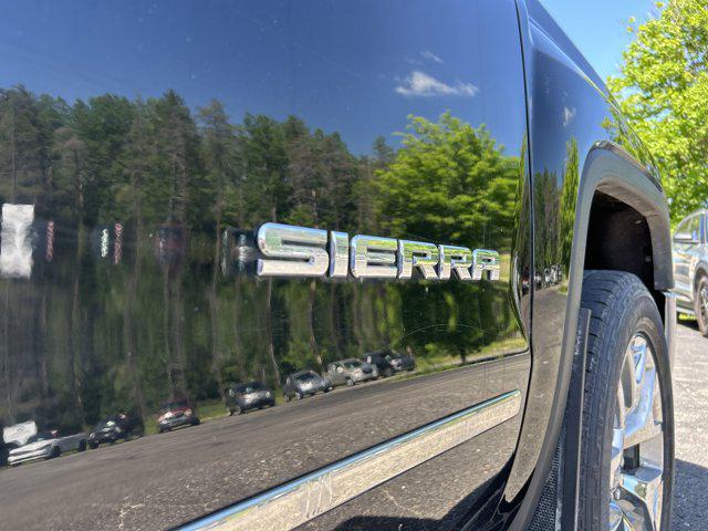 Photo of 2014 Onyx Black GMC Sierra 1500