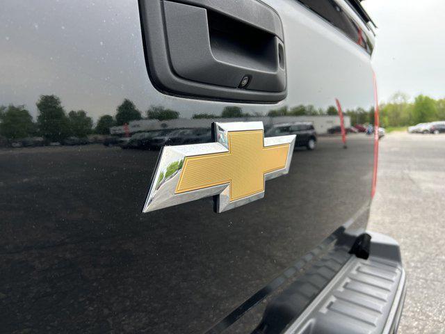 Photo of 2017 Black Chevrolet Colorado