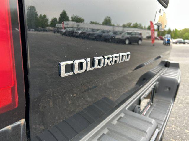 Photo of 2017 Black Chevrolet Colorado