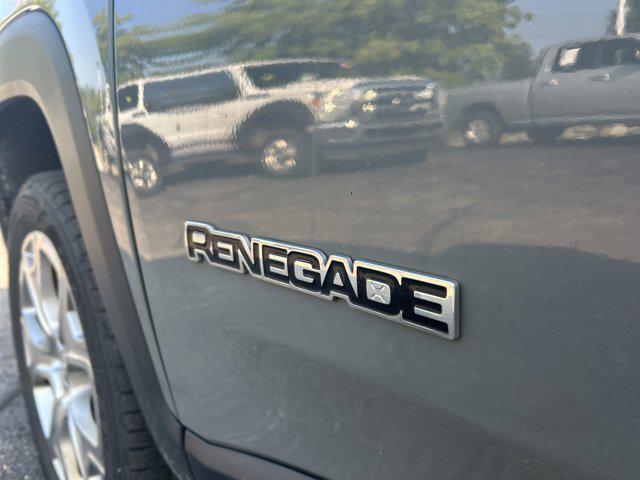 Photo of 2022 Sting-Gray Clearcoat Jeep Renegade