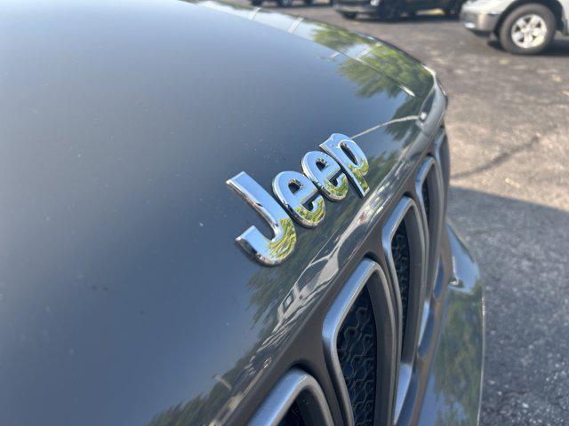 Photo of 2022 Sting-Gray Clearcoat Jeep Renegade