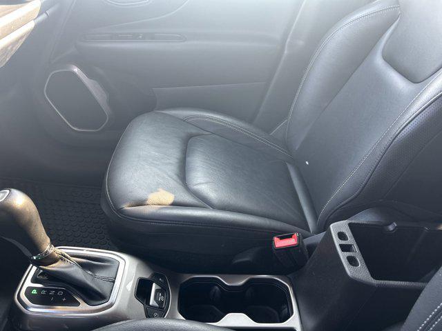 Photo of 2022 Sting-Gray Clearcoat Jeep Renegade