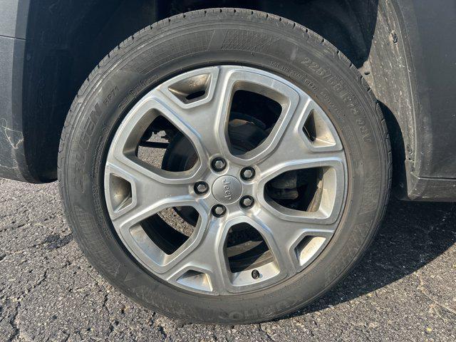 Photo of 2022 Sting-Gray Clearcoat Jeep Renegade