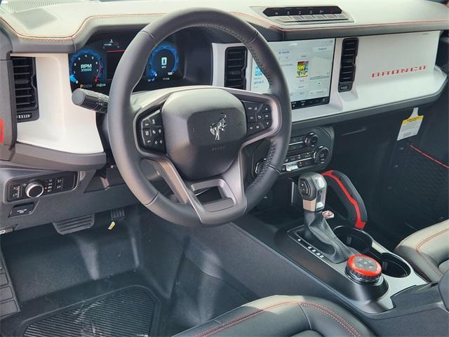 Photo of 2025 Oxford White Ford Bronco