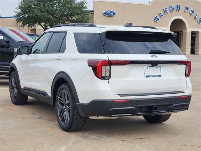 Photo of 2025 Star White Ford Explorer