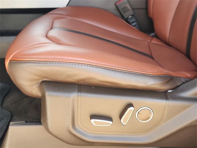 Photo of 2020 Oxford White Ford F-150