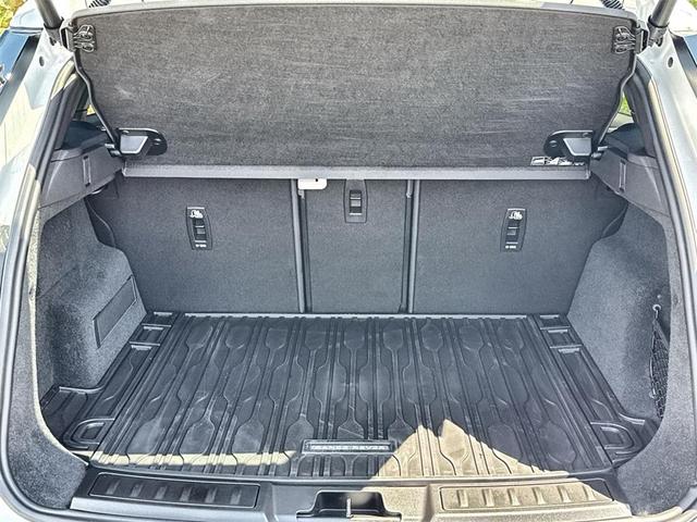 Photo of 2026 Fuji White Land Rover Range Rover Evoque