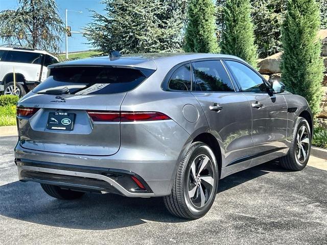 Photo of 2025 Eiger Grey Jaguar F-PACE