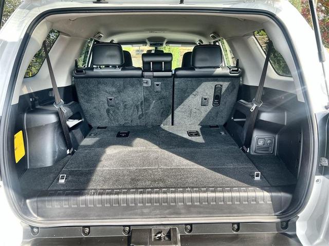 Photo of 2018 Super White Toyota 4Runner