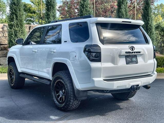 Photo of 2018 Super White Toyota 4Runner