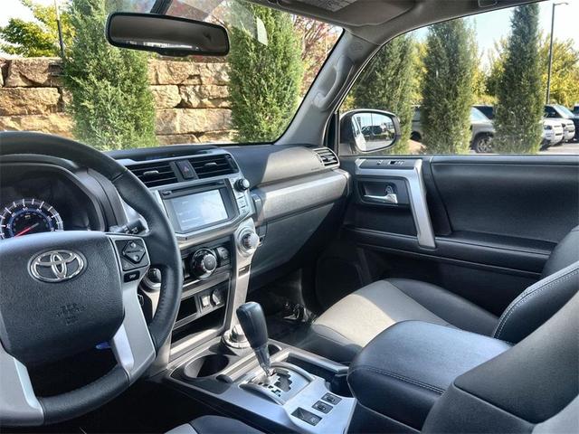 Photo of 2018 Super White Toyota 4Runner