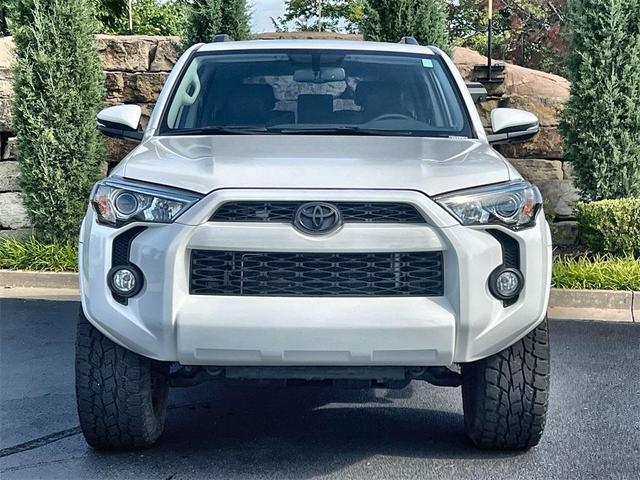 Photo of 2018 Super White Toyota 4Runner