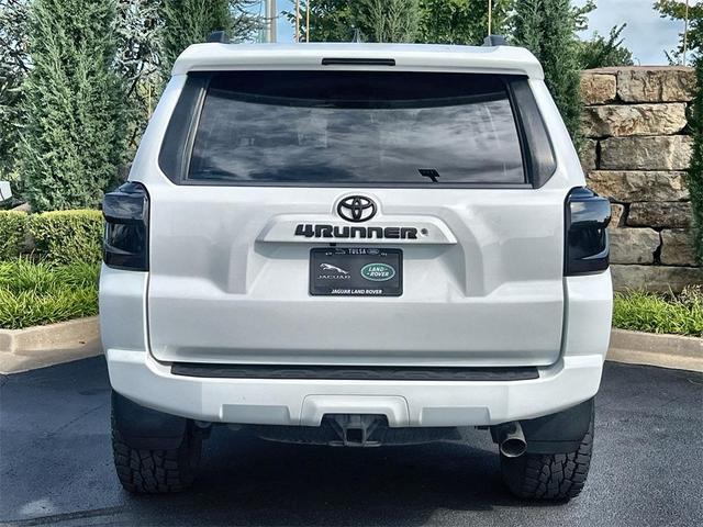 Photo of 2018 Super White Toyota 4Runner