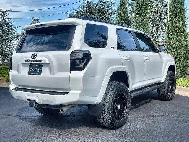 Photo of 2018 Super White Toyota 4Runner