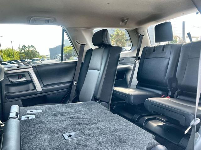 Photo of 2018 Super White Toyota 4Runner