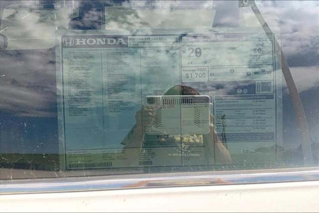 Photo of 2026 Platinum White Pearl Honda CR-V